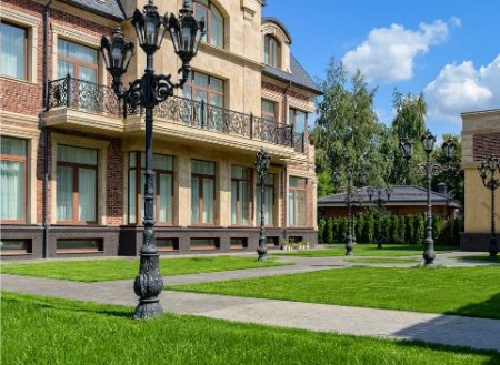 Устройство газона под ключ: рулонный газон оптом и городской газон